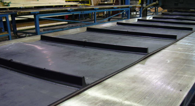 Conveyor Belt with Cleats 1